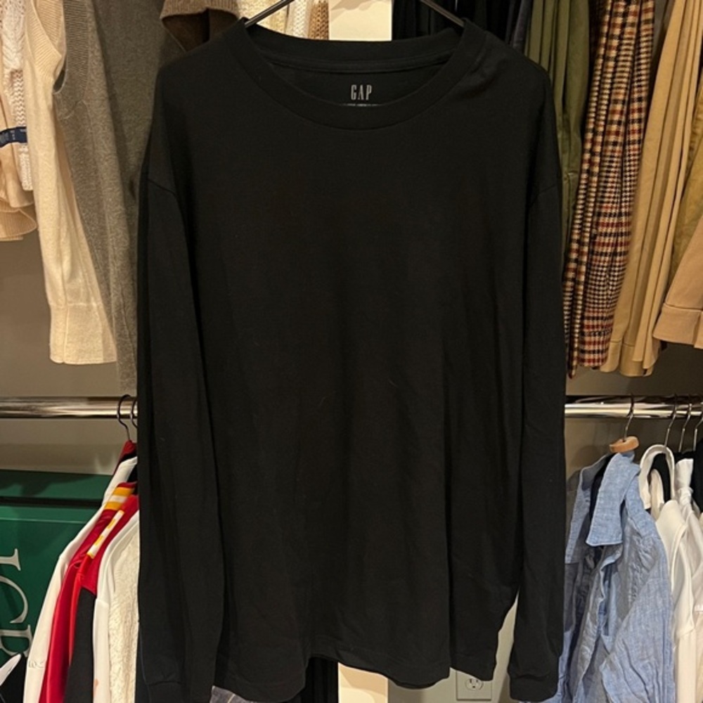 GAP Men's Black Long Sleeve Tee